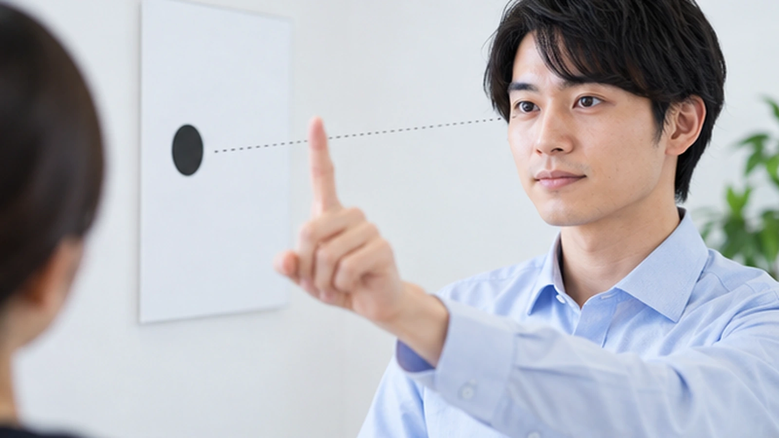 パソコン作業と見る機能を意識するビジョントレーニングのイメージ