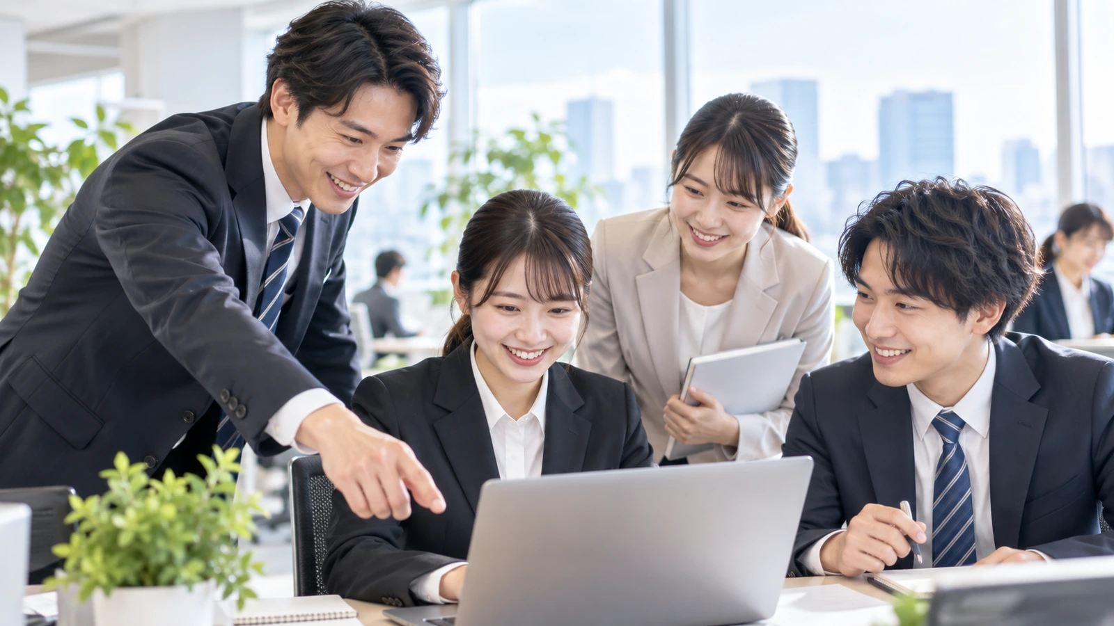 新入社員を含む参加者が健康について学ぶ研修風景