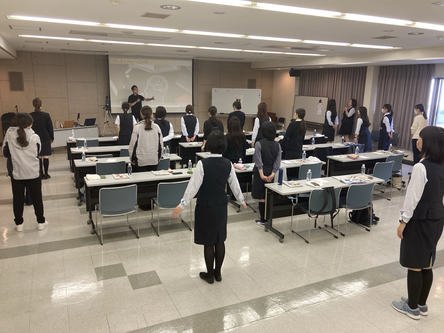 神戸日野自動車株式会社での参加型セミナー実施風景