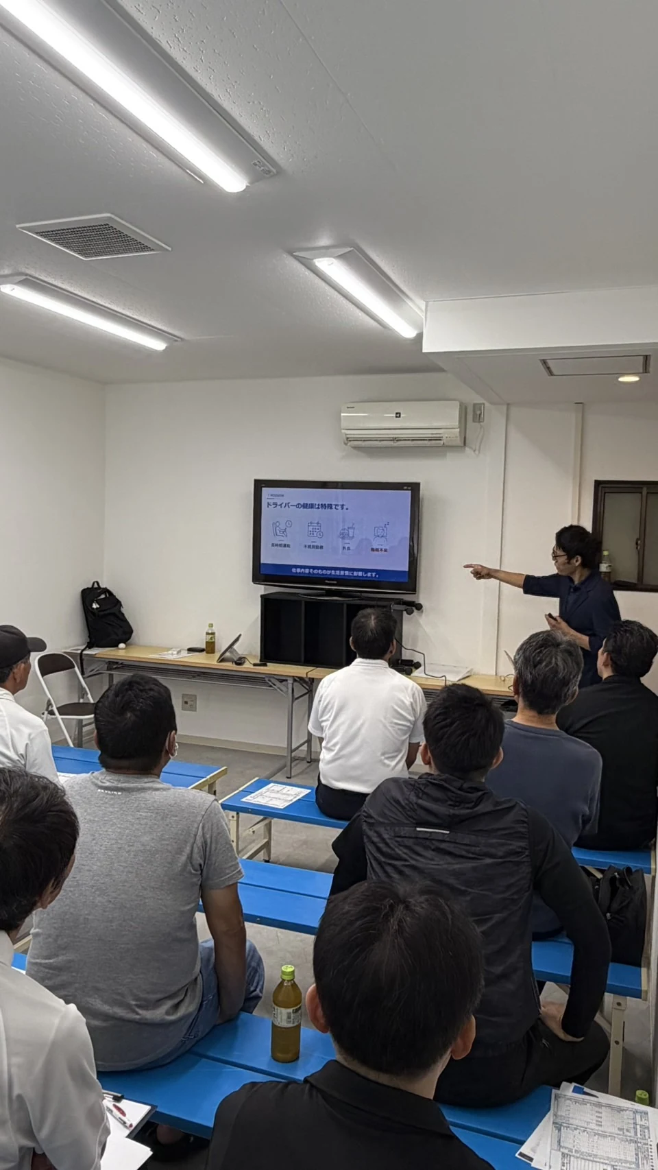 嶋崎運送株式会社での健康診断・睡眠セミナー実施風景